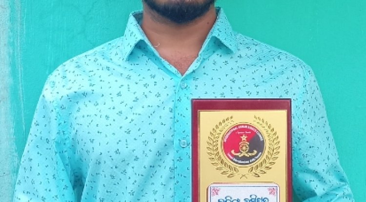 कलिंग भूमि पुत्र सम्मान से सम्मानित श्री बारीक 