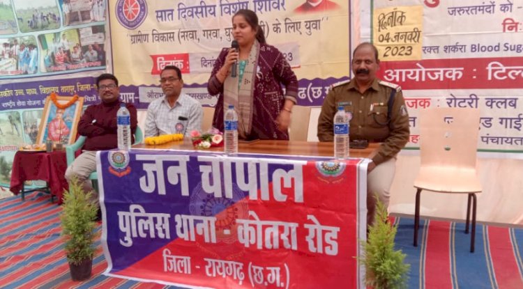 पुलिस उपाधीक्षक ने छात्रों को किया जागरूक