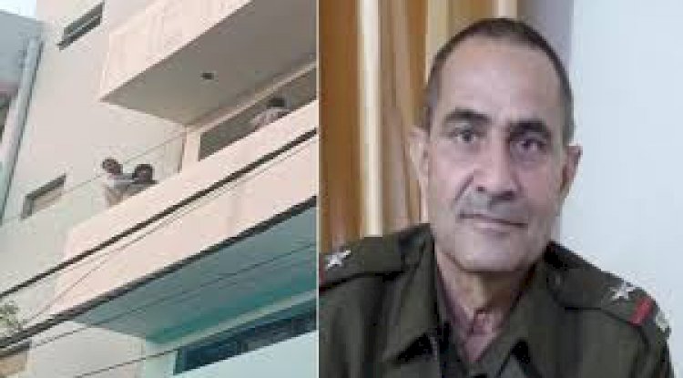 कायरों की भीड़ के सामने मरता जांबांज सिपाही 