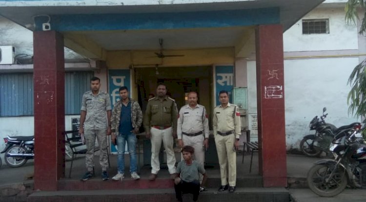 मोबाइल चोरी का आरोपी डेढ़ साल बाद गिरफ्तार 