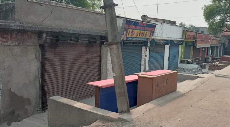  सड़क का अतिक्रमण करने वाले दुकानदारो पर सख्त हुई प्रशासन 