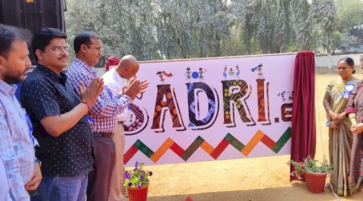 स्थानीय महिलाओ द्वारा हस्त निर्मित उत्पादो को बढ़ावा देने के लिए सादरी डाॅट ई लाॅन्च किया गया 