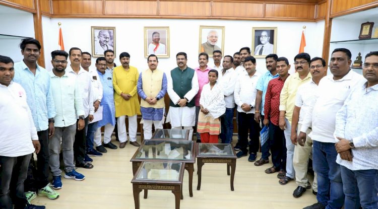 दरदर भटकते विस्थापित 