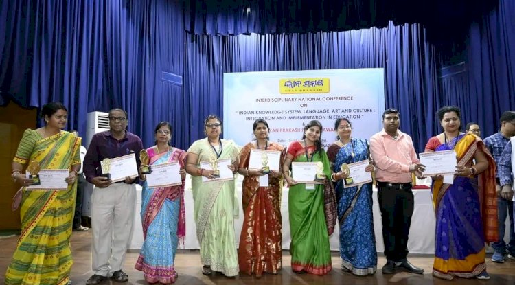 राउरकेला के कवि ज्ञान विकास केंद्र द्वारा सम्मानित 