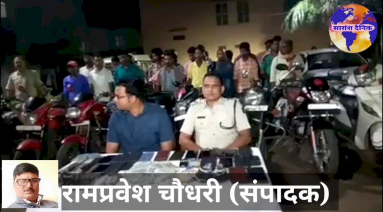 मुर्गा लडाई और जुआ खेल में शामिल अभियुक्तों के साथ सामग्री लगी पुलिस के हाथ 
