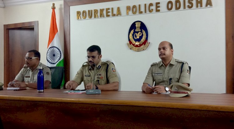 पुलिस और पत्रकार की बैठक में विभिन्न समस्याओं पर चर्चा 