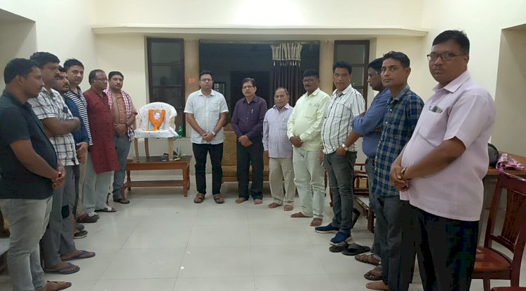 युवा पत्रकार के असामयिक मृत्यु पर पत्रकारो ने दी श्रद्धांजलि 