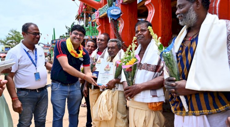 रथ शिल्पकारो को डालमियां ने दिया सम्मान 