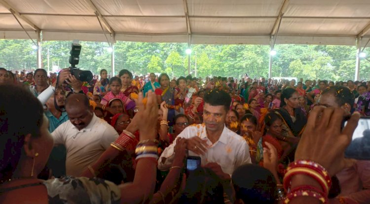 5टी सचिव वीके पांडियन तालचेर के दौरे पर