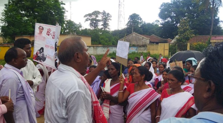 अध्यापिका के हत्यारे को फांसी की मांग 