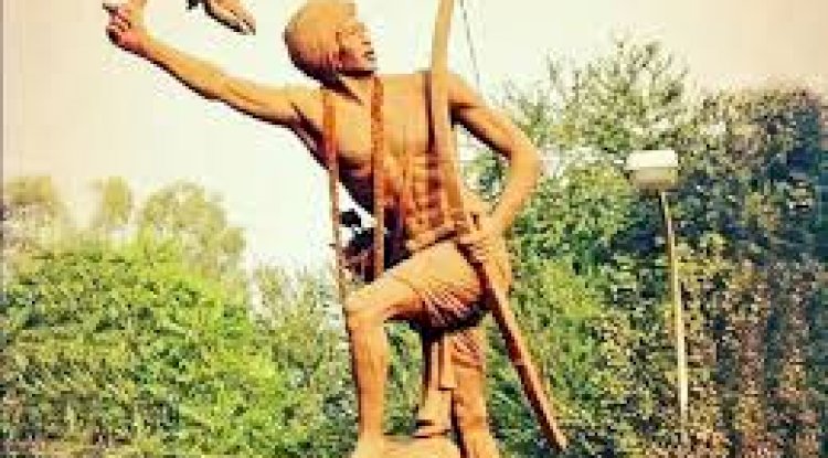 धूम धाम से मनाई गई बिरसामुंडा़ जयंती 