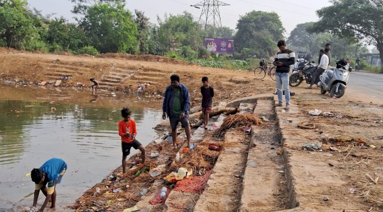 सप्ताह भर में ही क्यों करनी पड़ी तालाब की दुबारा सफाई 