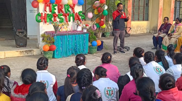 रायकेरा आईटीआई में क्रिसमस मिलन समारोह का आयोजन 