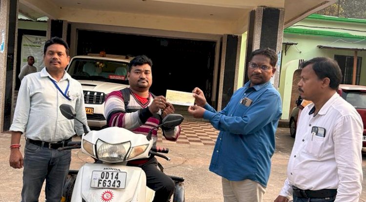 पांडियन ने एक घंटे में दिव्यांग की मांग पूरी की 