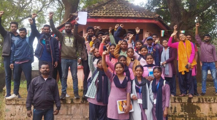 बारबार परिक्षायें रद्द होने से छात्र हताश 
