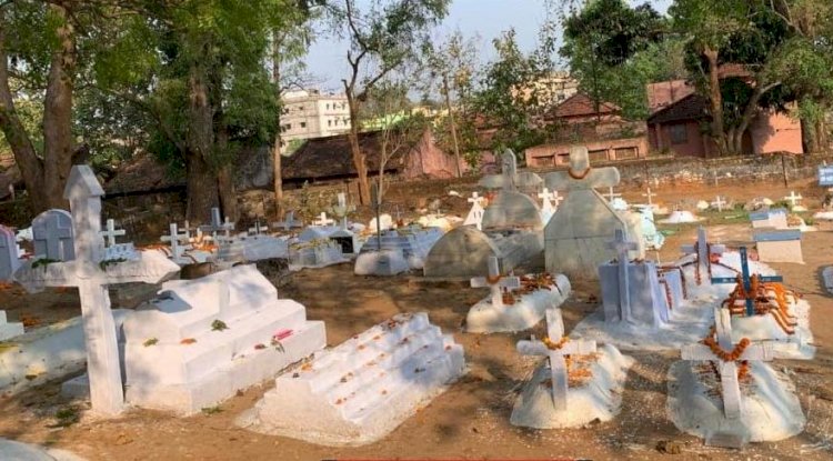 मनोहरपुर में ईसाई समुदाय द्वारा ईस्टर संडे का पर्व मनाया गया
