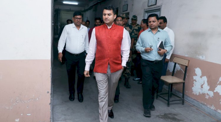 कलेक्टर ने मतगणना की तैयारी का जायजा लिया