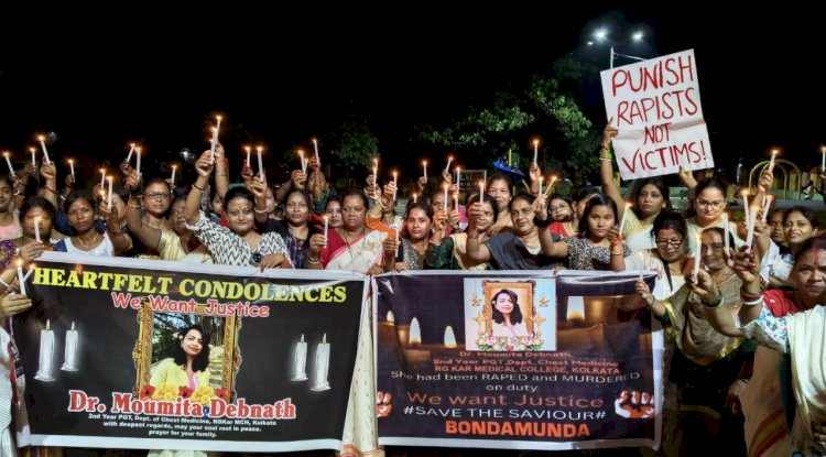 ट्रेनी डाक्टर को बंडा़मुंडा़ में दी गई श्रद्धांजलि 
