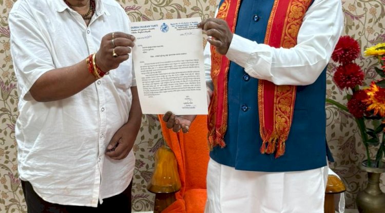 बस्ती की मौलिक सुबिधाओं को लेकर विधायक ने मुख्यमंत्री से की मुलाकात 