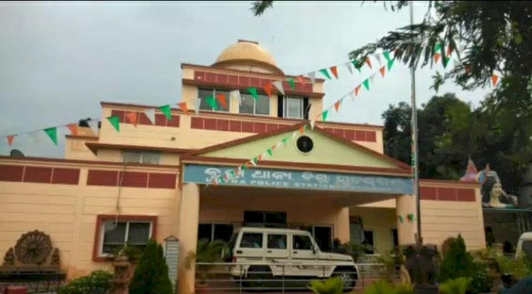 करमा पूजा देखने गई युवती के साथ सामूहिक दुष्कर्म 