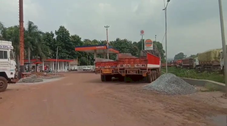 स्थानीय ट्रक मालिको की अनदेखी करने पर शिवा सीमेंट के प्रति रोष