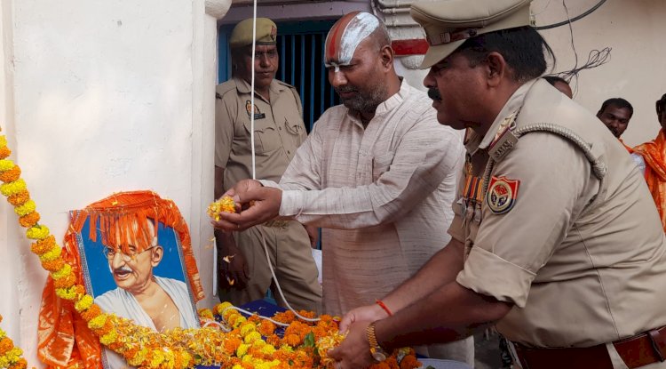 धूमधाम से मनी गाँधी जयंती 