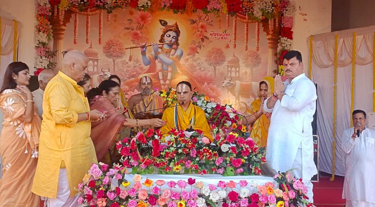 जय कन्हैया लाल की जयकारे से गुंजायमान हुआ रामकथा पार्क 