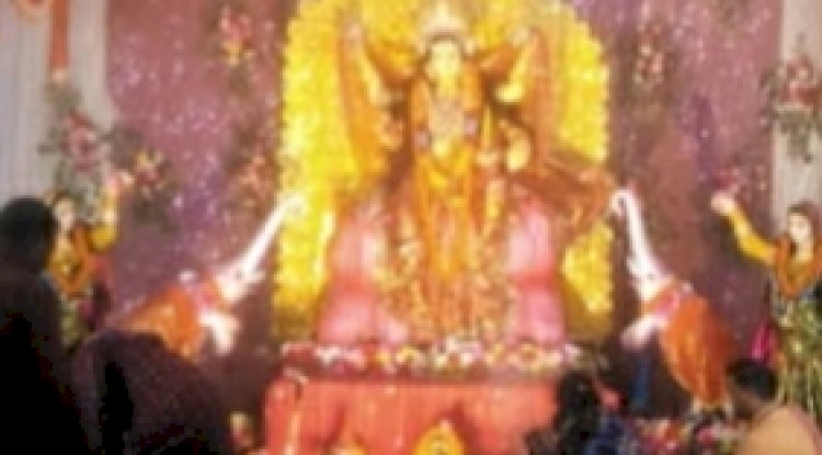मां गजलक्ष्मी के दर्शन के लिए उमड़ी भीड़