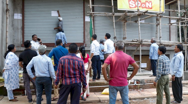 आरएमसी ने अवैध रूप से निर्मित इमारतों पर नोटिस जारी किया