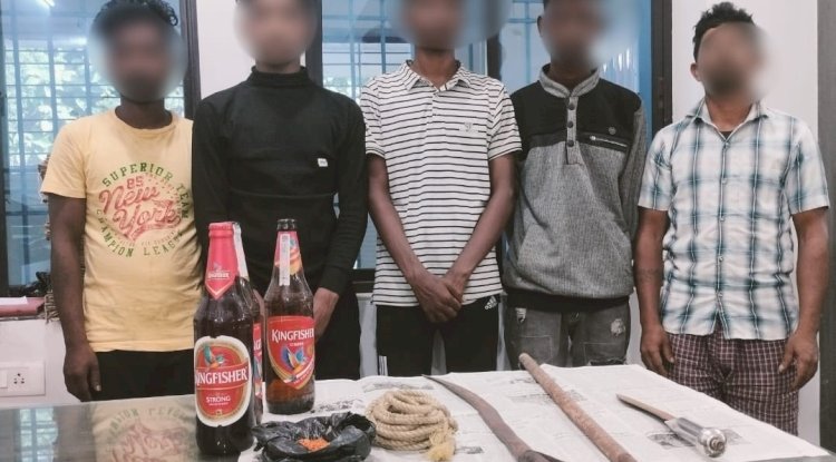 डकैती डालने की तैयारी करते पाँच गिरफ्तार 