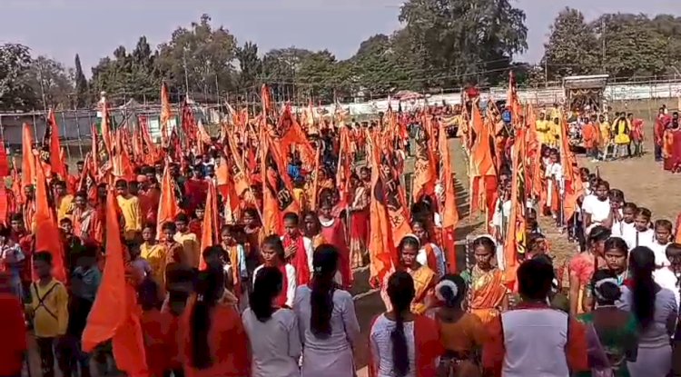 हिंदू शौर्य दिवस पर भव्य शोभायात्रा निकाली गई 