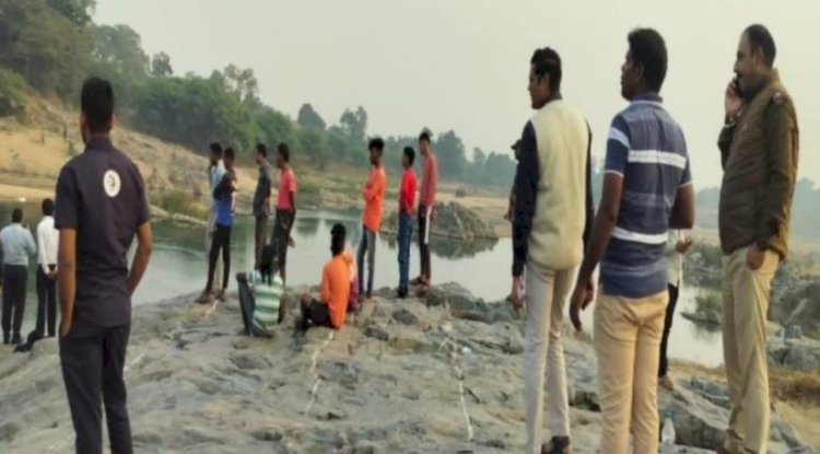 पिकनिक मनाने गए दो युवक नदी में डूबे एक मृत दूसरा लापता