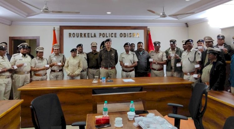 राउरकेला पुलिस को देना होगा अपना विजिटिंग कार्ड  