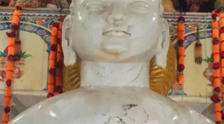 भगवान ऋषभदेव की विशाल प्रतिमा का महा अभिषेक