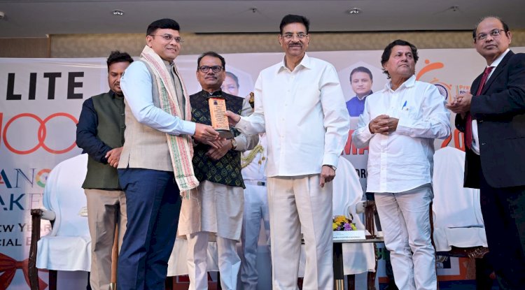 राज्यपाल के हाथो राउरकेला डीएफओ सम्मानित 
