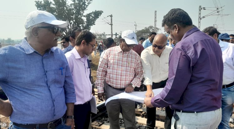 रेलवे महाप्रबंधक ने किया बंडा़मुंडा़ रेल यार्ड का निरीक्षण 