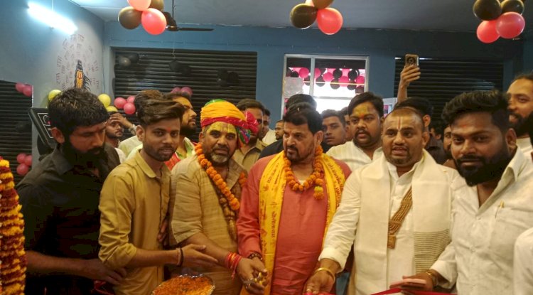 अयोध्या में अत्याधुनिक जीम का उद्घाटन 