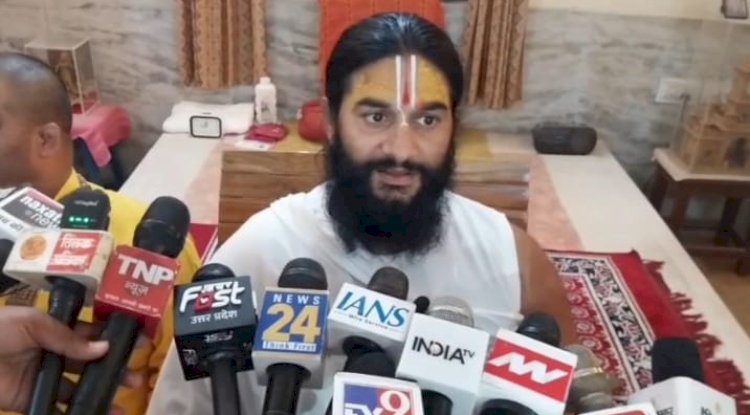 हनुमानगढ़ी के महंत संजय दास का आशीर्वाद विराट की आरसीबी ने रचा जीत का इतिहास