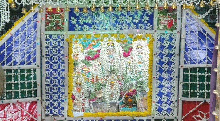 फूल बंगला उत्सव में जगमगाया श्रीकनक बिहारी सरकार और श्रीलाल साहब का दरबार