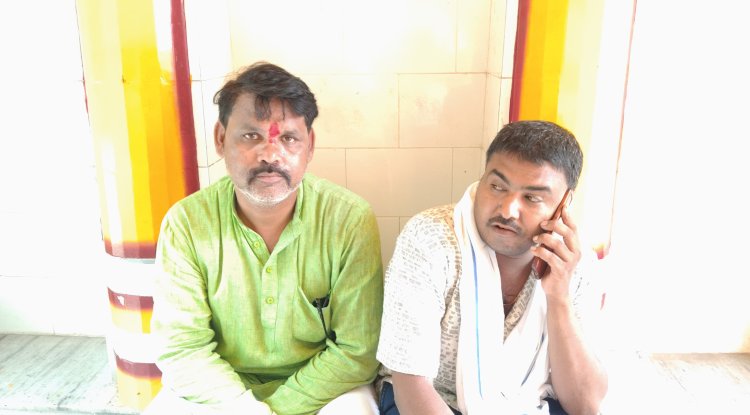 सरयू महाआरती कर्मराज पांडे और अमित पांडे के सहयोग से सफल प्रसाद वितरण