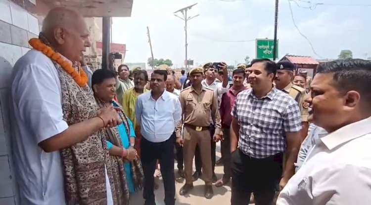 मंत्री सूर्य प्रताप साही ने अयोध्या में श्रावण माह की व्यवस्था का जायका लिया 