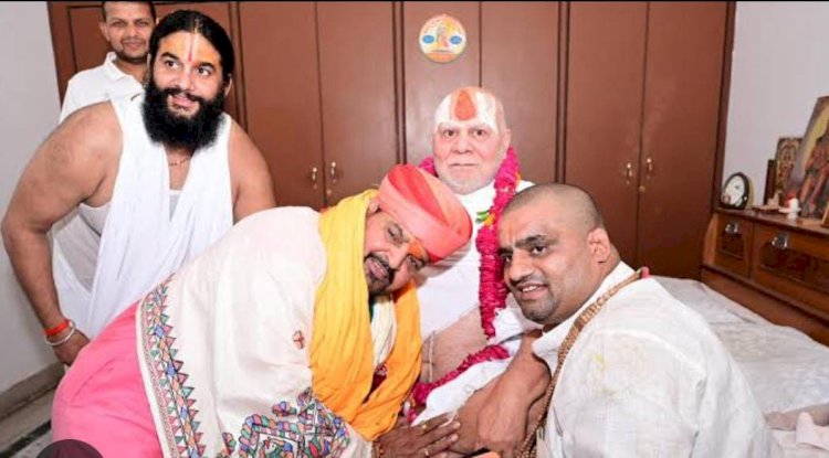 बृजभूषण शरण सिंह और श्रीमहंत ज्ञानदास की अनसुनी कहानी 