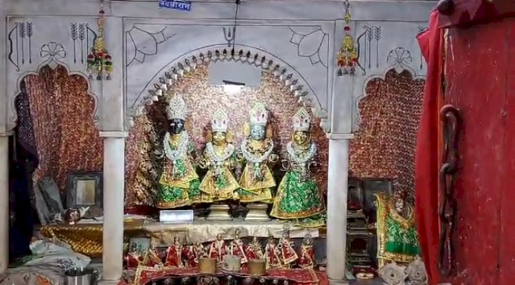 मणि पर्वत पर सावन झूला आज 