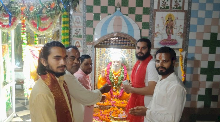 महंत सुरेंद्र दास की चौथी पुण्यतिथि पर भव्य भंडारे का आयोजन 