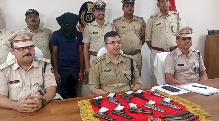 आग्नेयास्त्रों के साथ तस्कर गिरफ्तार 