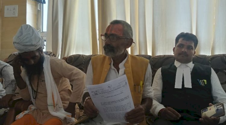 भू माफियाओं ने मंदिर की भूमि पर कर दी अवैध प्लाॅटिंग 
