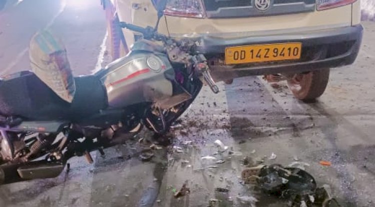 सड़क दुर्घटना में युवक घायल अस्पताल में भर्ती 