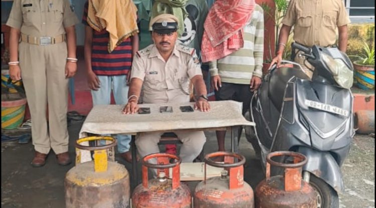 घर में हुई चोरी के मामले में दो गिरफ्तार