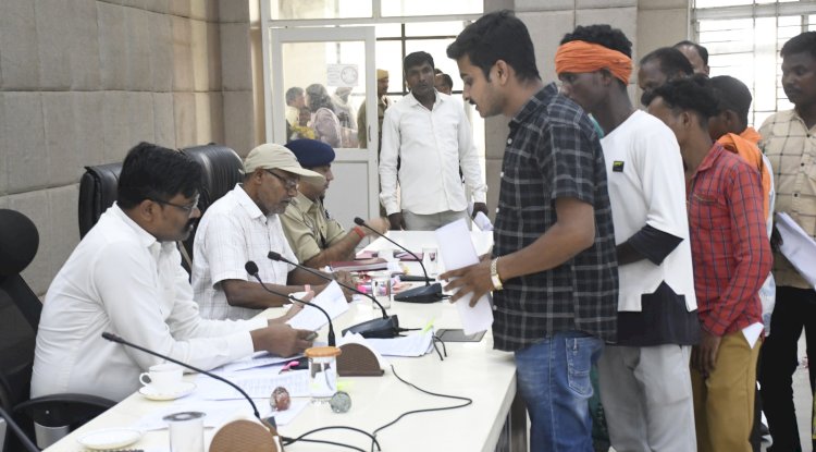 मतदाता की समस्या का निराकरण होगा आनलाइन