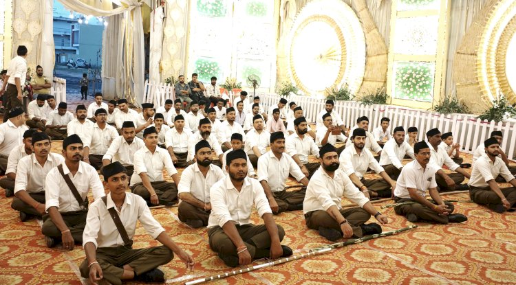 राष्ट्रीय स्वयंसेवक संघ के सौ वर्ष पूरे होने पर विशाल पथ संचालन संपन्न